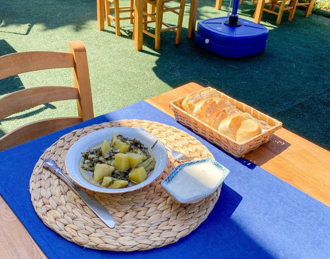 Lacivert Hotel Ayvalik Bagian luar foto