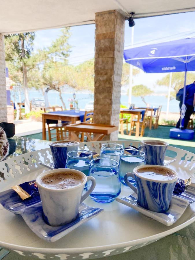 Lacivert Hotel Ayvalik Bagian luar foto